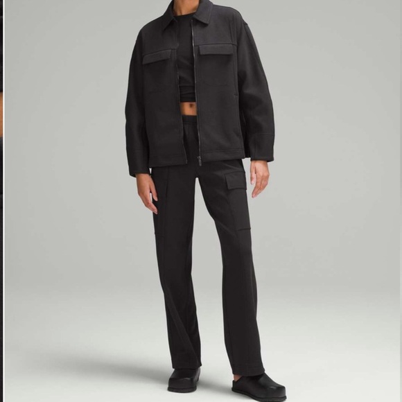 lululemon athletica Pants - Lululemon Black Cotton-Blend Cargo Pants size 8